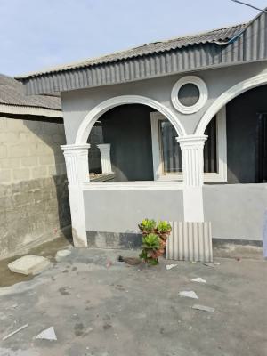 1 Bedroom Apartment, Igbogbo Estate, Ikorodu, Lagos, Mini Flat (room and Parlour) for Rent