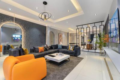 Book This Luxurious and Cozy 3 Bedroom Apartment Lekki Maruwa, Maruwa, Lekki, Lagos, House Short Let