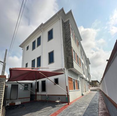 Lovely Built 3 Bedroom Apartment in a Serene Environment, Surulere, Lagos, Flat / Apartment for Sale