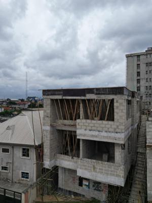 1-bedroom Apartment in Perez Court, Surulere., Surulere, Lagos, Flat / Apartment for Sale