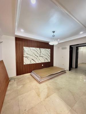 Serviced with 24/7 Power Supply 2 Bedroom En-suite Penthouse Flat with, Lekki Phase 1, Lekki, Lagos, Flat / Apartment for Rent