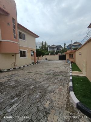 Clean  1 Bedroom Apartment, Lekki Right Hand Side, Lekki Phase 1, Lekki, Lagos, Flat / Apartment for Rent