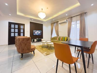 Sophisticated 2 Bedroom Apartment, Lekki Phase 1, Lekki, Lagos, Flat / Apartment Short Let