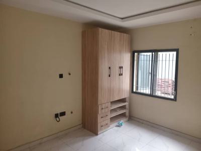 Decent 3 Bedroom Flat, Sabo, Yaba, Lagos, Flat / Apartment for Rent
