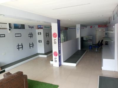 200sqm Show Room/office, Awolowo Way By Computer Village, Ikeja, Lagos, Office Space for Rent