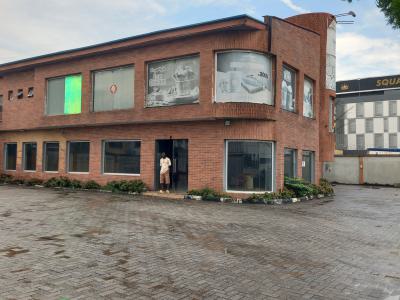 Commercial Building, Facing Lekki-epe Expressway, Ajah, Lagos, Restaurant / Bar for Sale