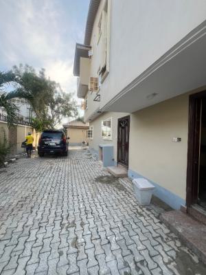 Well Maintain and Renovated 3bedroom Flat Now Available, Lekki Phase 1, Lekki, Lagos, Flat / Apartment for Rent