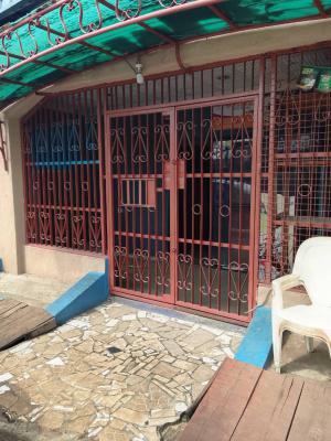 Standard N Executive  Big Shop  2m 1 Year  @ Alagomeji  Fastest F, Alagomeji, Yaba, Lagos, Shop for Rent