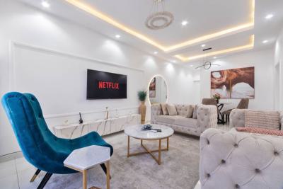 Well Furnished 2 Bedroom Apartment with Fantastic Features, Well Furnished 2 Bedroom Apartment with Fantastic Features (novabase), Lekki Phase 1, Lekki, Lagos, Flat / Apartment Short Let