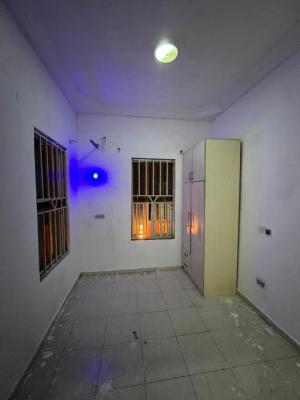 Single Room Downstairs, Chevron, Lekki Expressway, Lekki, Lagos, Flat / Apartment for Rent