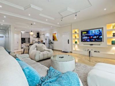 Luxury City View 3 Bed + Pool + Gym, Parkview Estate, Ikoyi, Lagos, Flat / Apartment Short Let