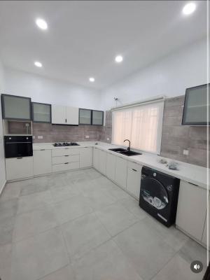 Luxury 2 Bedroom Apartment, Lekki Phase 1, Lekki, Lagos, Flat / Apartment for Rent