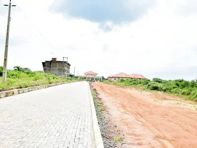 Dry Land with C of O Title in an Estate — Bluestone Estate, Mowe Town, Ogun