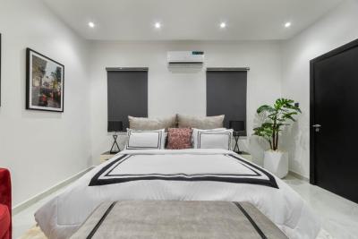 Distress Luxurious 2 Bedroom Flat, Ultimal Studio By (dome)  Church, Ikate, Lekki, Lagos, Flat / Apartment for Sale