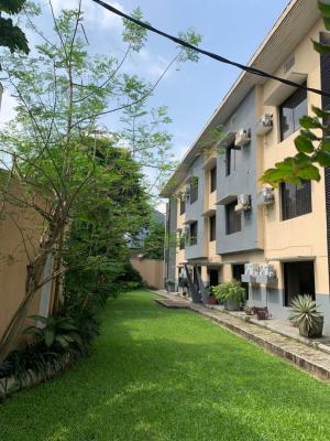 Luxury 3 Bedroom Ensuite Flat with Bq, Ample Grounds and Pool., Shonibare Estate, Ikeja Gra, Ikeja, Lagos, Flat / Apartment for Rent