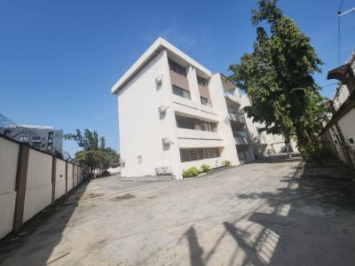 Spacious 3 Bedroom Apartment with Modern Facilities, Victoria Island (vi), Lagos, Flat / Apartment for Rent