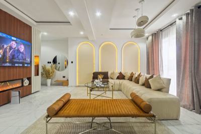 Champagne    *a Spacious Luxury 1 Bedroom with Ps5, 2 Balconies & Pr, Freedom Way,lekki, Lekki Phase 1, Lekki, Lagos, Detached Duplex Short Let