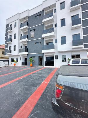 Spacious 2 Bedroom Apartment with an Elevator in a Secure Location, Lekki Phase 1, Lekki, Lagos, Flat / Apartment for Sale