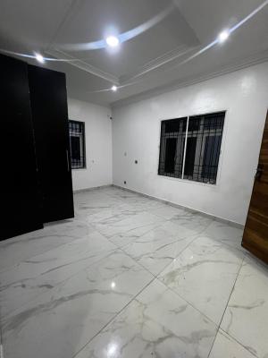 Well Renovated Serviced 2 Bedroom Apartment, Freedom Way, Lekki Phase 1, Lekki, Lagos, Flat / Apartment for Rent