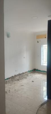 a Spacious Room Self Contained, Chevron Drive/ Paradise 3 Estate / Chevron, Lekki, Lagos, Self Contain (single Rooms) for Rent