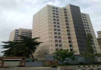Serviced 3 Bedroom Flat with a Room Bq on 5th Floor with Elevator, Mason Apartment, Gerrard Road, Ikoyi, Lagos., Ikoyi, Lagos, Flat / Apartment for Rent