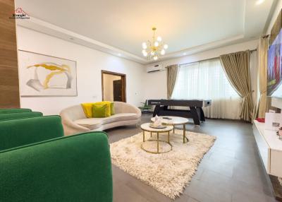 3 Bedroom Apartment Perfect for Christmas Vacation at Lekki, Lekki, Lekki, Lagos, Flat / Apartment Short Let