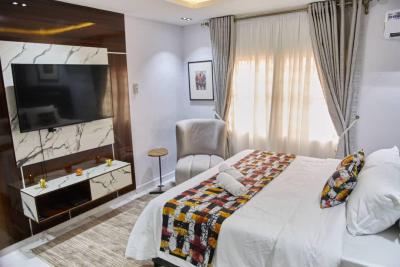 Scintillatingly Furnished and Serviced Luxury Studio Apartment, Off Airport Road, Mafoluku, Mafoluku, Oshodi, Lagos, Self Contain (single Rooms) Short Let