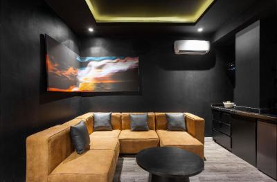 Beautiful One Bedroom (dark Room) with Pool, Mini Spa and Restaurant, Lekki, Lekki Phase 1, Lekki, Lagos, Mini Flat (room and Parlour) Short Let