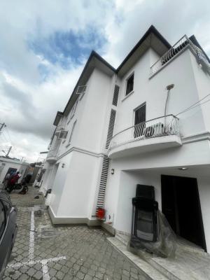 2 Unit of 2 Bedrooms Penthouse Apartment, Lekki Phase 1, Lekki, Lagos, Flat / Apartment for Rent