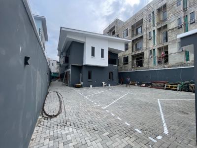 Luxury 4-bedroom Pent Floor Apartment with Study, Lekki Right Side By Pinnacle, Lekki Phase 1, Lekki, Lagos, Flat / Apartment for Rent
