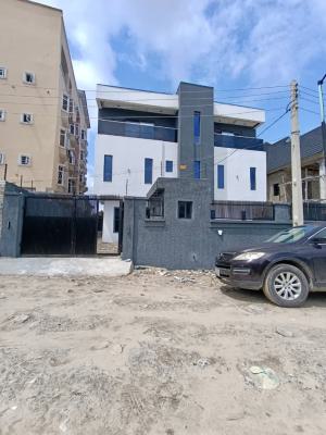Exquisite and Spacious 3 Bedroom Apartment, New Road-chevron Axis ( Very Beautiful and Secured Estate), Lekki, Lagos, Flat / Apartment for Rent
