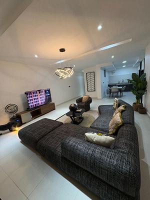 Luxury 3 Bedroom Apartment  with Ps5 (fifa 24, Cod) Snooker  Starlink, Lekki Phase 1, Lekki, Lagos, Flat / Apartment Short Let