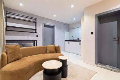 Luxury 1 Bedroom Apartment, Lekki Phase 1, Lekki, Lagos, Flat / Apartment Short Let