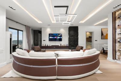 Spacious Luxury 4 Bedroom Apartment with Ps 5 , Bath Tub , Walk in Clo, Lekki Phase 1, Lekki, Lagos, Flat / Apartment Short Let