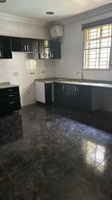2 Bedrooms All Ensuite Apartment, Lekki Phase 1, Lekki, Lagos, Flat / Apartment for Rent
