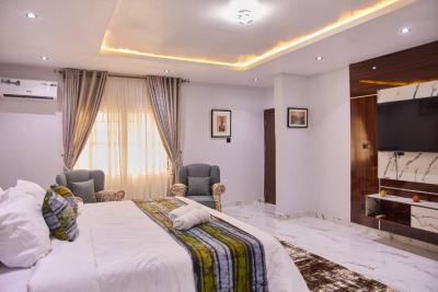 Minimalist Studio Apartment, Adeola Ajayi Crescent Off Oludegun Avenue, Mafoluku, Oshodi, Lagos, Self Contain (single Rooms) Short Let