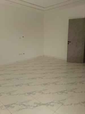 2 Bedrooms Available in Lekki Phase 1, Near Marwa Bustop, Lekki Phase 1, Lekki, Lagos, Flat / Apartment for Rent