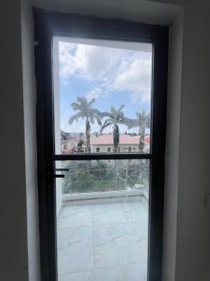 Four Bedroom with a Room Bq, Lekki Phase 1, Lekki, Lagos, Flat / Apartment for Sale