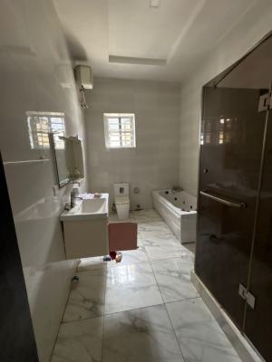 Luxurious Master Bedroom with Jacuzzi, Ikota, Lekki, Lagos, Self Contain (single Rooms) for Rent