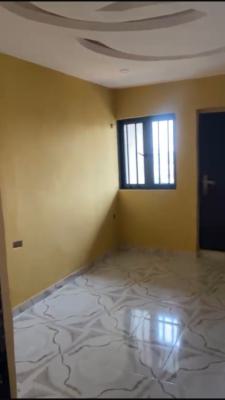 Standard 2 Bedroom Flat, Surulere, Lagos, Flat / Apartment for Rent