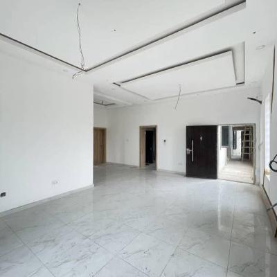 Perfectly Built 3 Bedroom Apartment, Yaba, Lagos, Flat / Apartment for Sale