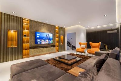 Cozy 2 Bedroom Apartment with Swimming Pool, & Ps5, Lekki Phase 1, Lekki, Lagos, Flat / Apartment Short Let