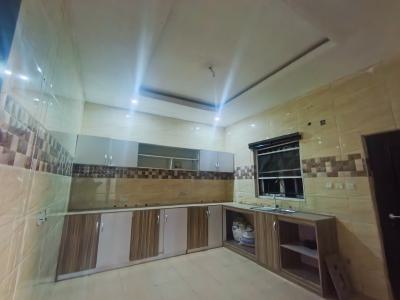 Luxury Miniflat with Purposely Built Kitchen and Personal Prepaid Mete, Bera Estate Chevron Drive, Lekki, Lagos, Mini Flat (room and Parlour) for Rent