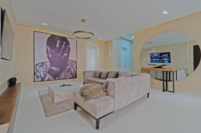 Luxury 3bedrooms Apartments with Pool,front-view,gym and Other Great, Onikoyi Estate of Banana Island Road Ikoyi, Banana Island, Ikoyi, Lagos, Flat / Apartment Short Let