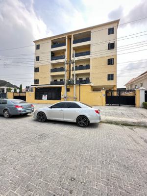 Spacious 2 Bedroom Apartment with  Pool, Elevator and Gym., Lekki Phase 1, Lekki, Lagos, Flat / Apartment for Sale