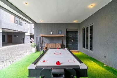 Super Spacious Four Bedroom Terrace Duplex (2 Floors ), Lekki Phase 1, Lekki, Lagos, Terraced Duplex Short Let