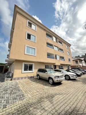 Standard Luxury Spacious 3 Bedroom Apartment, Lekki Phase 1, Lekki, Lagos, Flat / Apartment for Sale