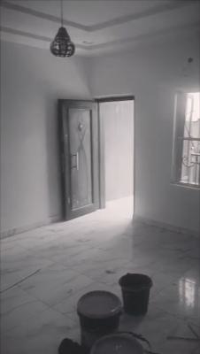 Sharp 2 Bedroom Apartment Upstairs, Orchid Road, Lekki, Lekki, Lagos, Flat / Apartment for Rent