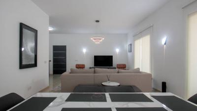 Luxury 3bedroom Apartment with a Bq, Guzape District, Abuja, Flat / Apartment for Rent