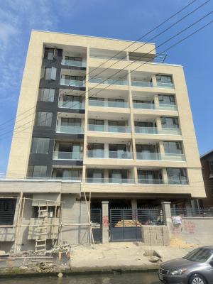 Luxurious 2 and 1 Bedroom Apartment with a Swimming Pool, Ikate, Lekki, Lagos, House for Sale